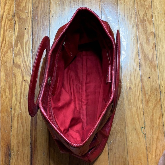 Red Handbag - Picture 2 of 4